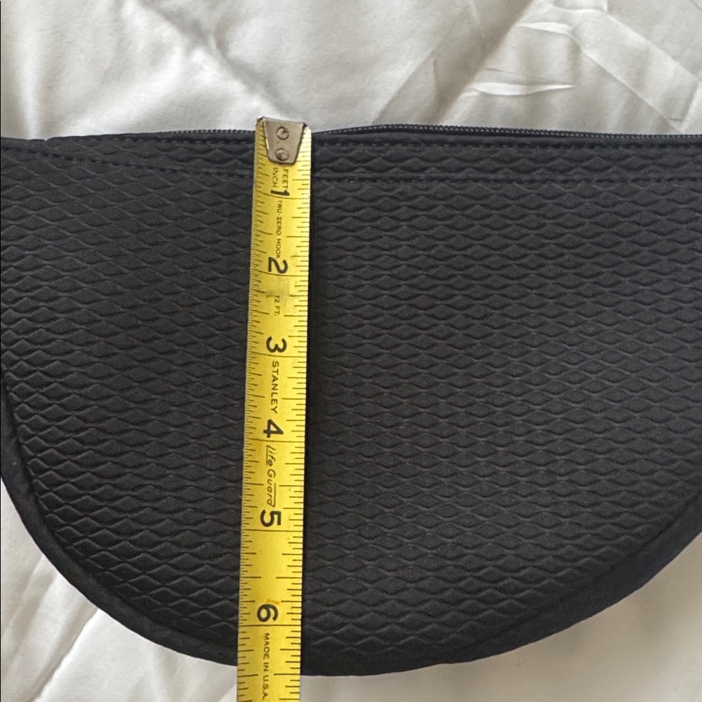 The Sak Black Crossbody Bag NWT - Picture 8 of 8